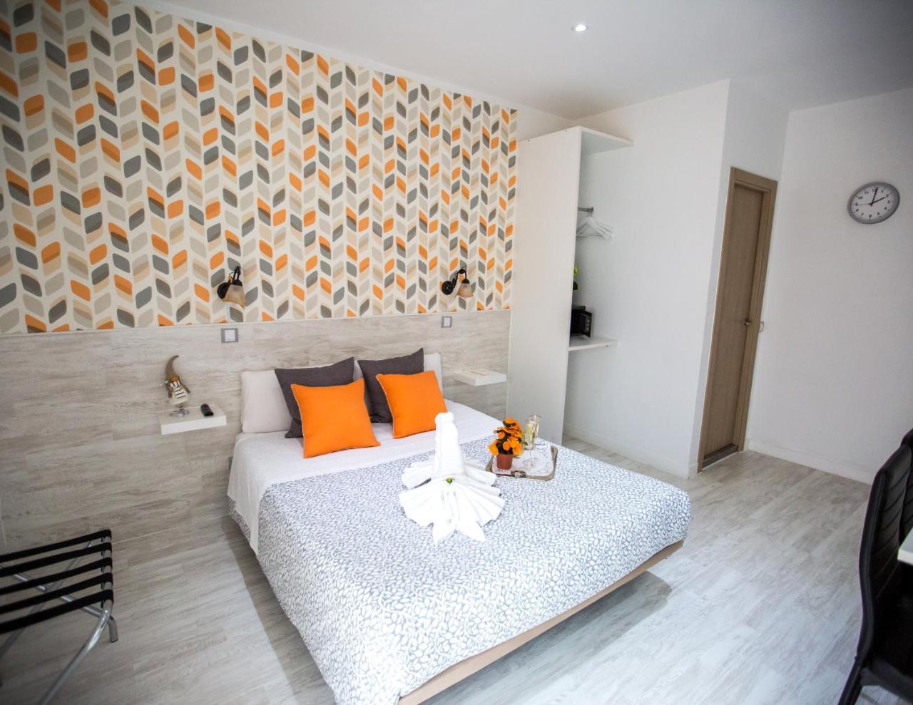 Bloom Inn Madrid Esterno foto