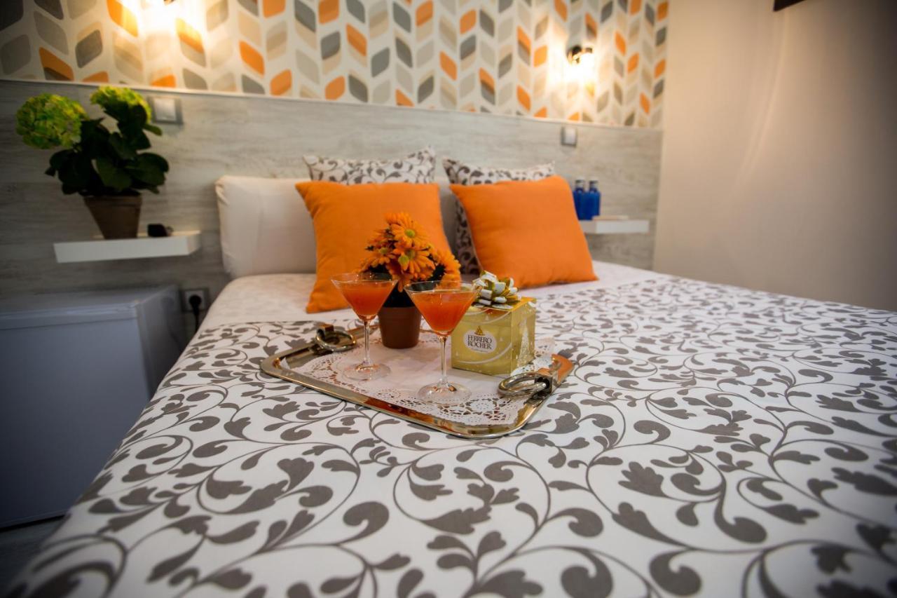 Bloom Inn Madrid Esterno foto