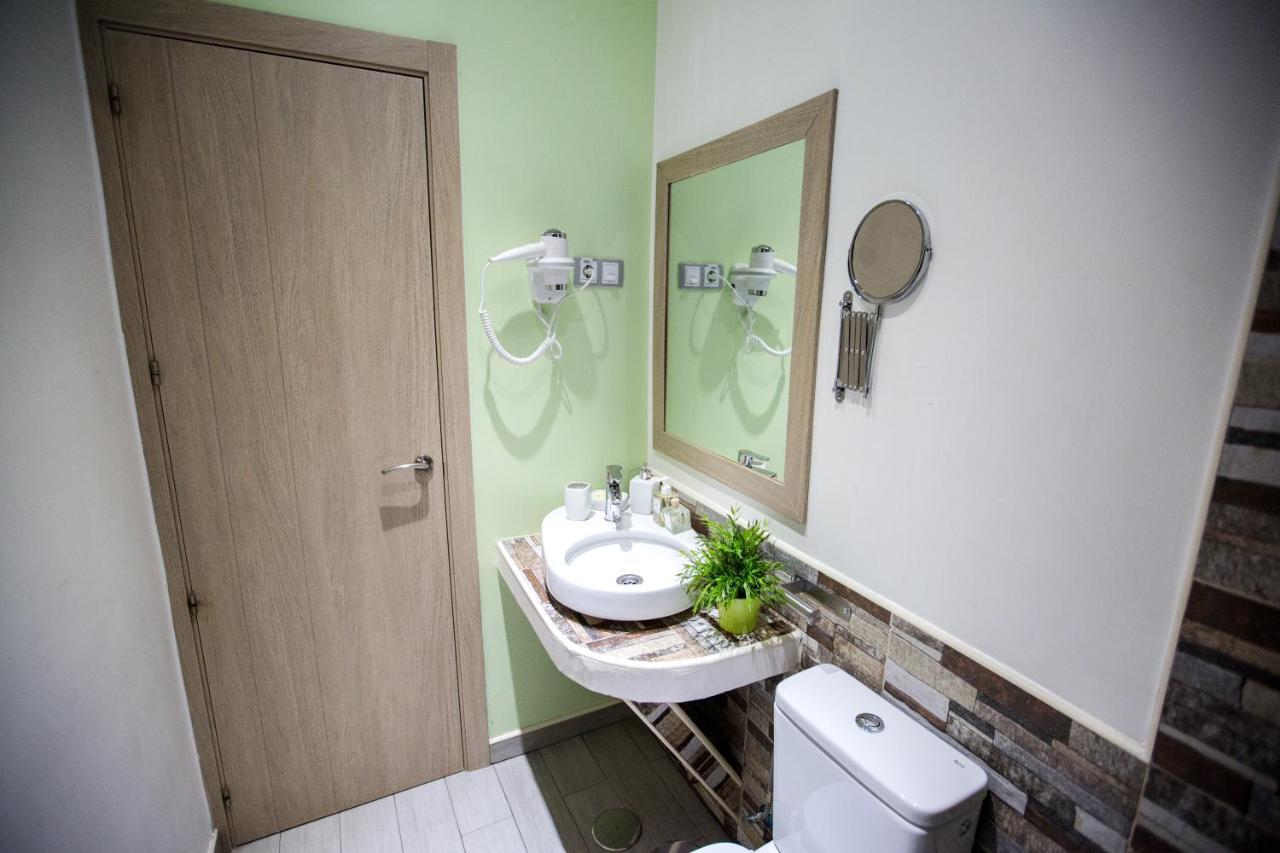 Bloom Inn Madrid Esterno foto
