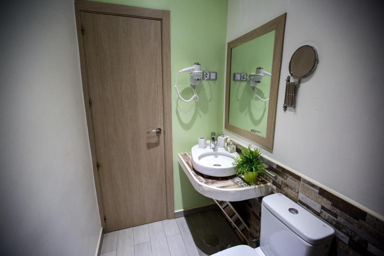 Bloom Inn Madrid Esterno foto